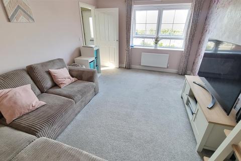 16 Widnall Drive, Bingham, Nottingham, NG13 7AR