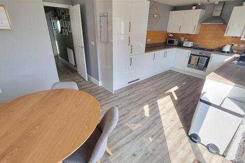 16 Widnall Drive, Bingham, Nottingham, NG13 7AR