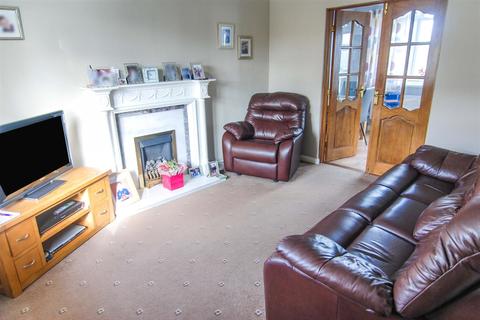 2 Foxfield Walk, Barnsley, S70 3AZ