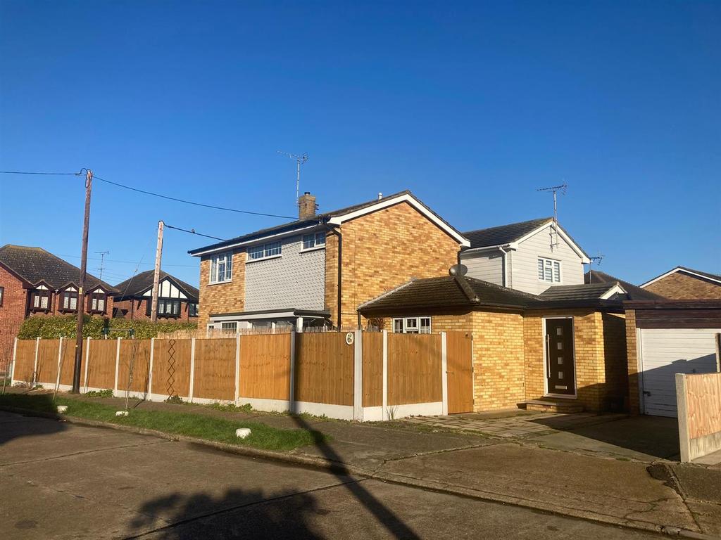 Hertford Road, Canvey Island 3 bed detached house £400,000