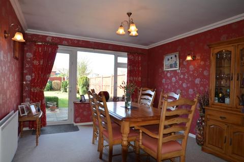 10 Bloomfield Drive, Shefford, SG17 5BU