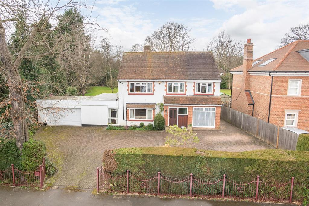 Westcar Lane, Hersham, WaltonOnThames 4 bed detached house £1,375,000