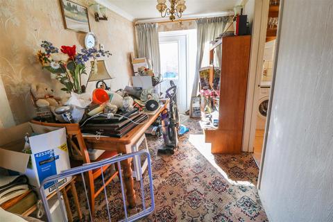 55 Peacocks, Harlow, CM19 5NY