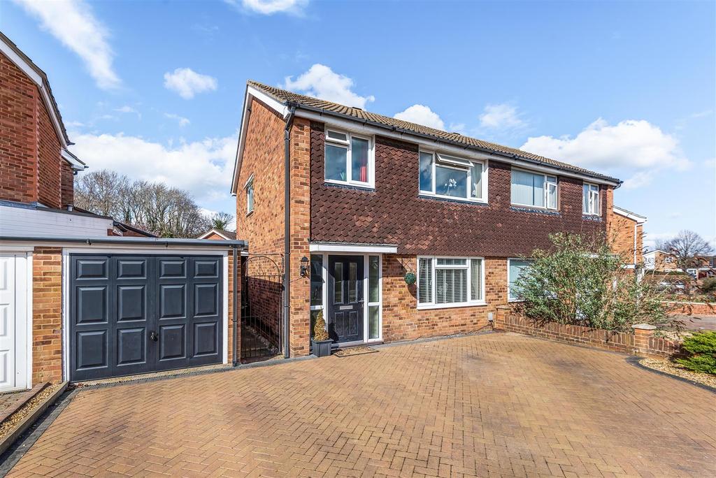 Wansbeck Road, Brickhill, Bedford 3 bed semidetached house £350,000