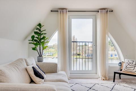 102b Lower Ham Road, Kingston Upon Thames, KT2 5BD