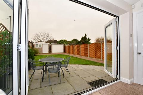 10 Eastry Road, Erith, DA8 1NN