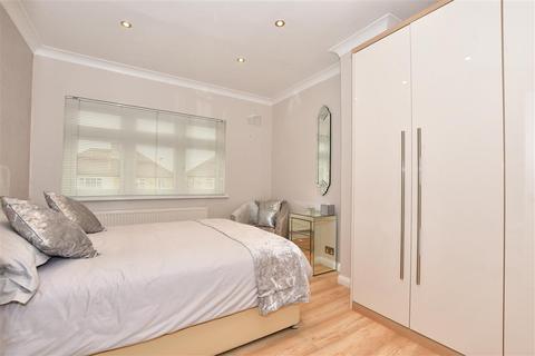10 Eastry Road, Erith, DA8 1NN