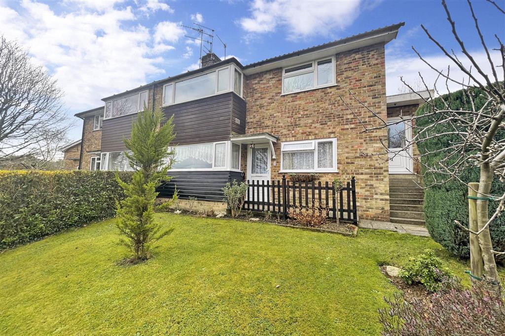Stonepark Drive, Forest Row, East Sussex 2 bed ground floor
