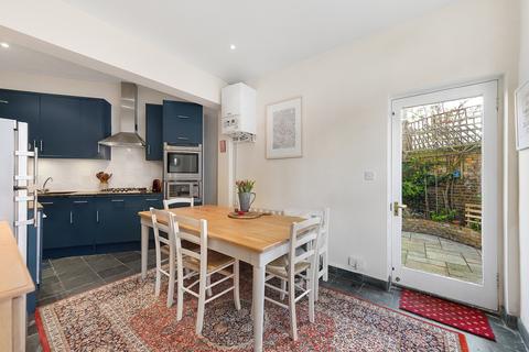 89 Biscay Road, London, W6 8JW