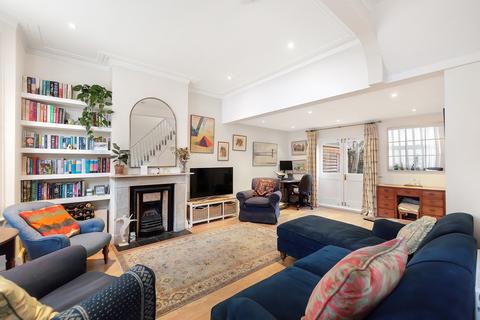 89 Biscay Road, London, W6 8JW