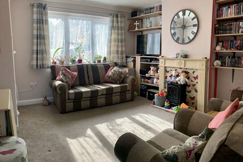 16 Barnwell Road, Northampton, NN2 7RP