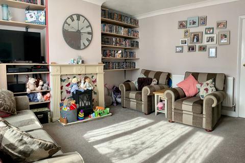16 Barnwell Road, Northampton, NN2 7RP