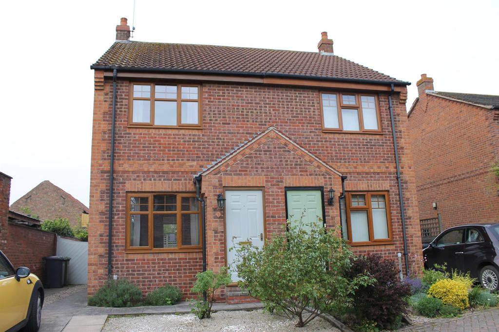Chapel Court, Huby, York 2 bed semidetached house £795 pcm (£183 pw)