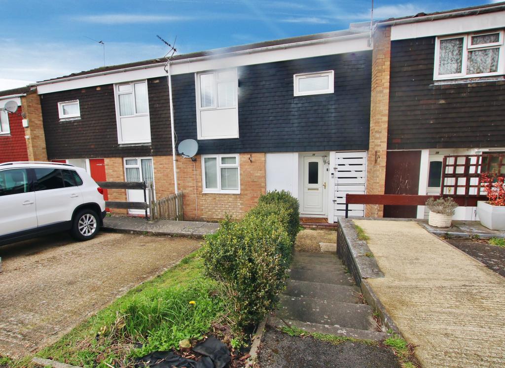 Orion Close, Lordshill, Southampton 2 bed terraced house £235,000