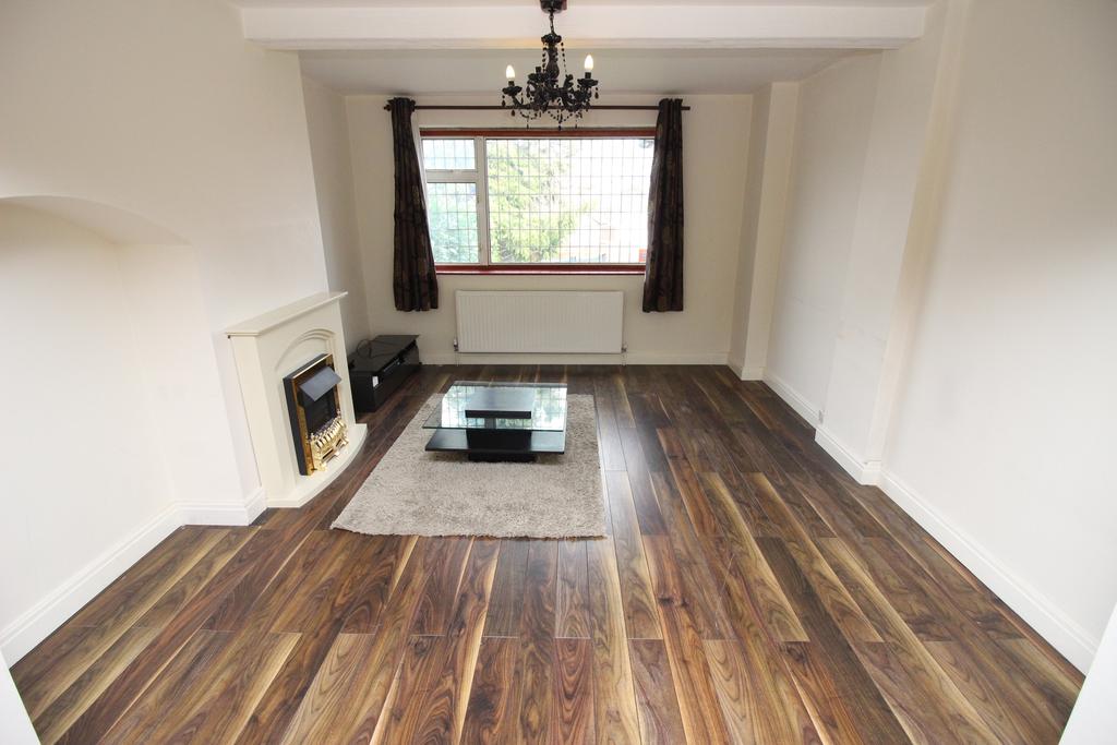 Highdown, Worcester Park KT4 3 bed semidetached house £750,000