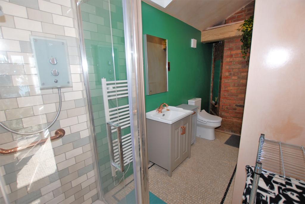 En-suite shower room