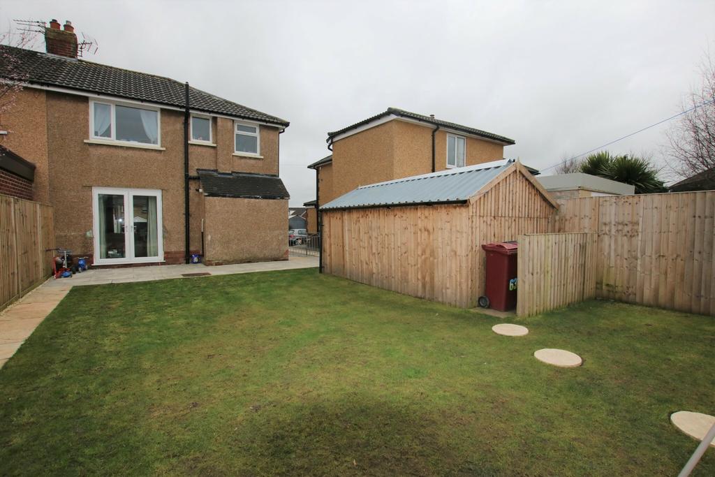 Langdale Road, Feniscowles, Blackburn 3 bed semidetached house for