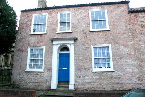 3 bedroom flat to rent, Middle Street North, Driffield