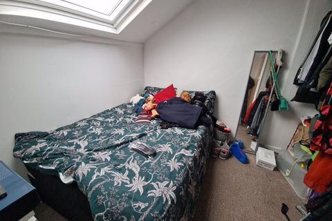 1 bedroom house to rent, Victoria Road, Leeds