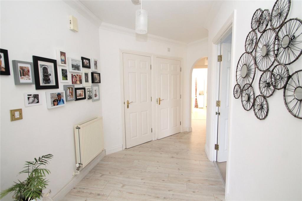 Dettingen Crescent, Deepcut, Camberley, Surrey, GU16 4 bed end of