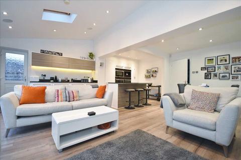 23 Havisham Close, Lostock, Bolton, BL6 4EN