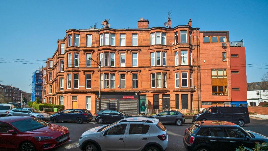Waverley Street, Shawlands, Glasgow, G41 2 bed flat £175,000
