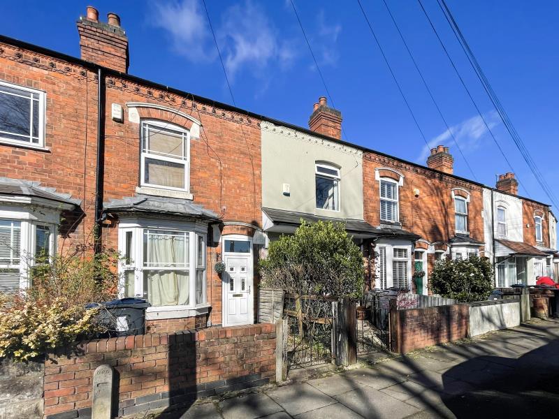 Holly Road, Kings Norton, Birmingham... 2 bed terraced house £795 pcm (£183 pw)