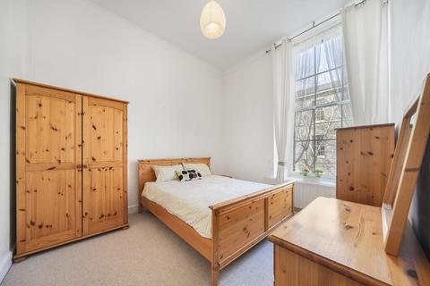 2 bedroom apartment for sale - Gilbert Close Royal Herbert Pavilions SE18