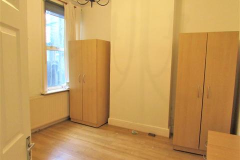 58 Locket Road, Harrow, HA3 7NE