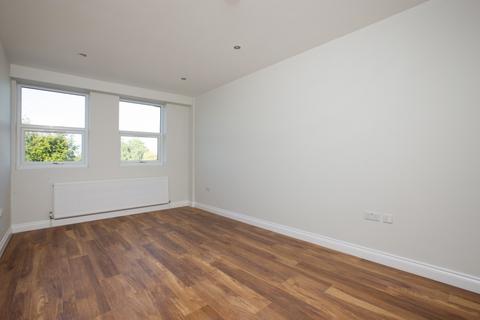 1 bedroom apartment to rent, Uxbridge Road, Hayes, UB4