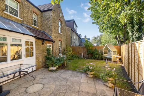 30 Bickley Crescent, Bromley, BR1 2DW