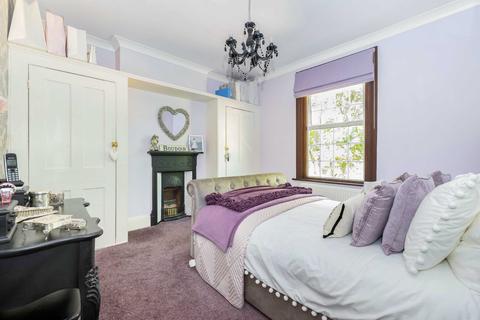 30 Bickley Crescent, Bromley, BR1 2DW