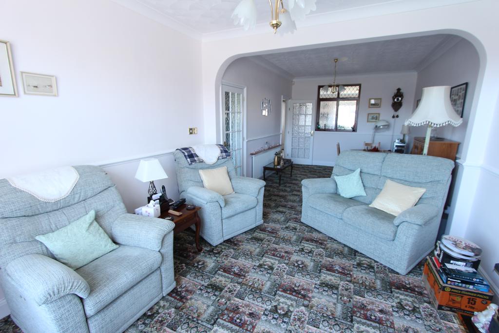 Parker Road, Grays RM17 2 bed end of terrace house £365,000