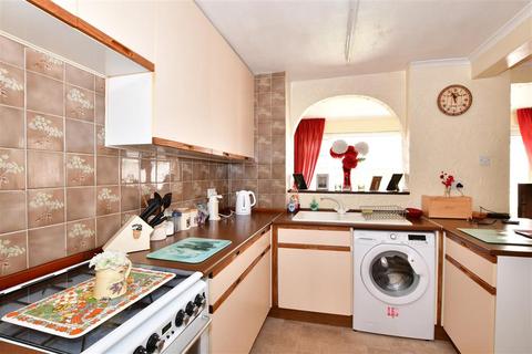 30 Oaklands Road, Northfleet, Gravesend, DA11 8PA
