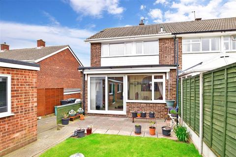 30 Oaklands Road, Northfleet, Gravesend, DA11 8PA