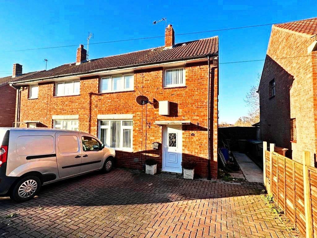 Green Acre, Brockworth, Gloucester... 3 bed semidetached house £210,000