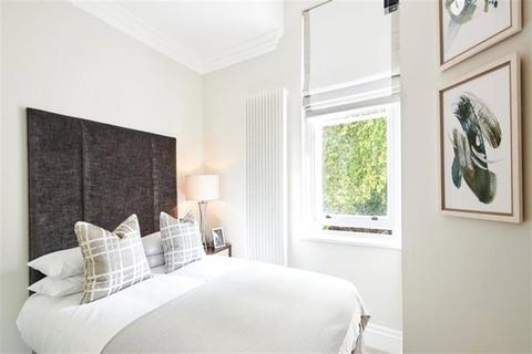 1 bedroom flat to rent, Garden House, 86-92 Kensington Gardens Square, London