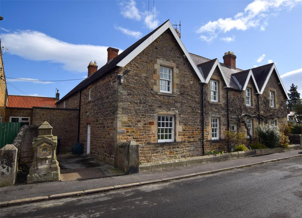 Whorlton, Barnard Castle, Durham, DL12 2 bed semidetached house £600