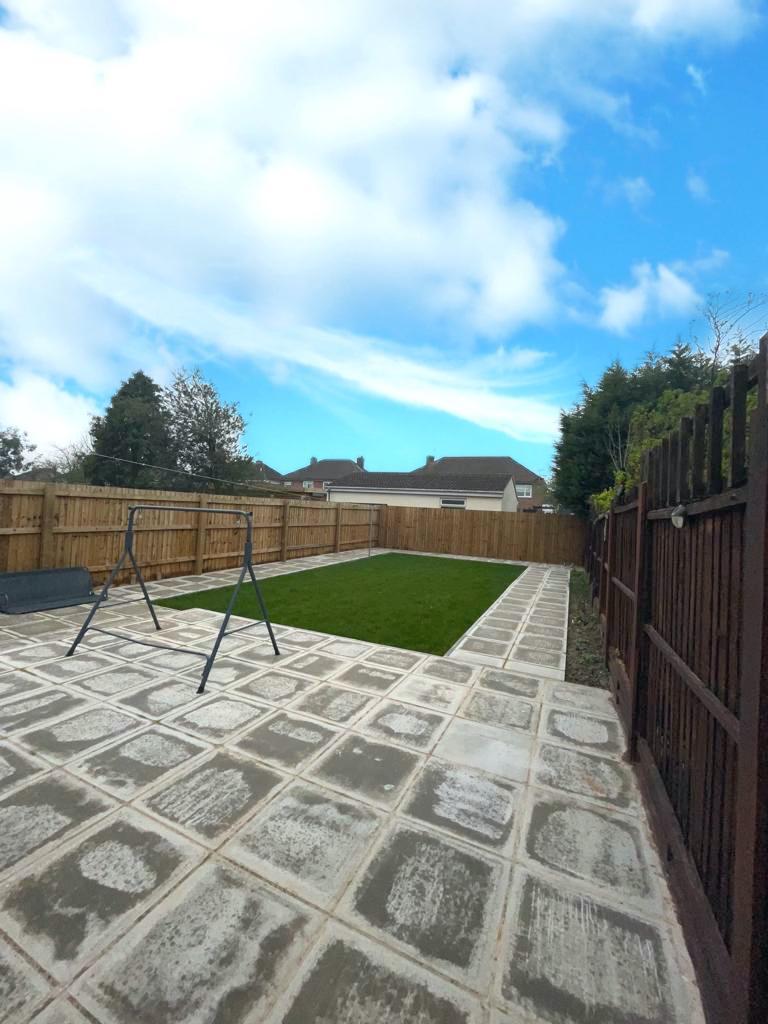 Edward Avenue, Leicester LE3 3 bed semidetached house £850 pcm (£196 pw)