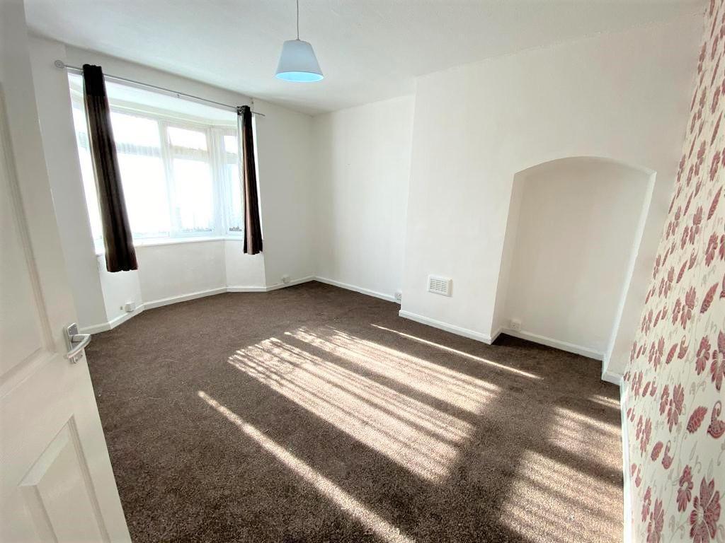 Stevens Road Dagenham RM8 2PU 1 bed flat £1,075 pcm (£248 pw)