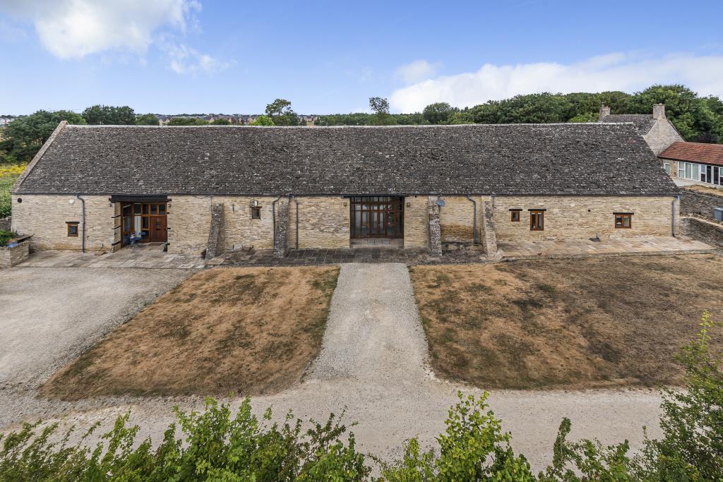 Brize Norton, Oxfordshire, OX18 4 bed terraced house for sale £1,000,000