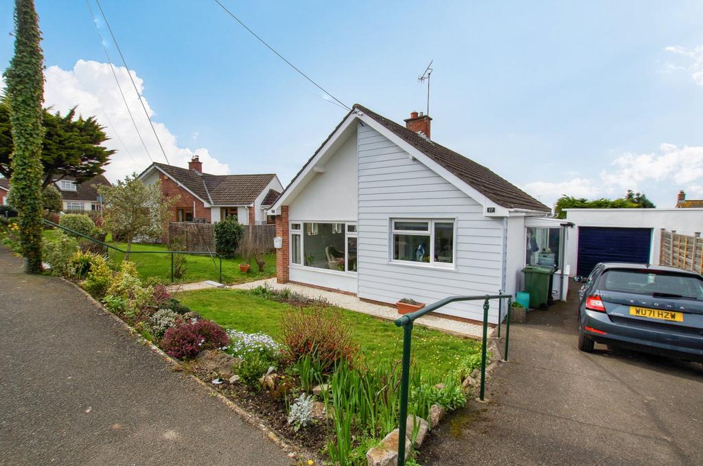 Totterdown Lane, WestonsuperMare, BS24 3 bed bungalow £385,000