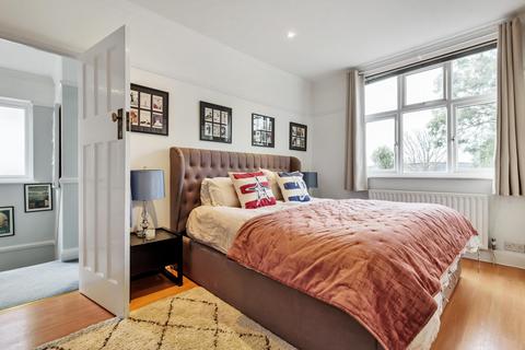 23 Lancaster Gardens, Kingston Upon Thames, KT2 5NQ