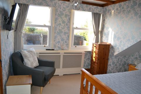 53 Kingsdown Road, St Margarets At Cliffe, Dover, CT15 6AZ