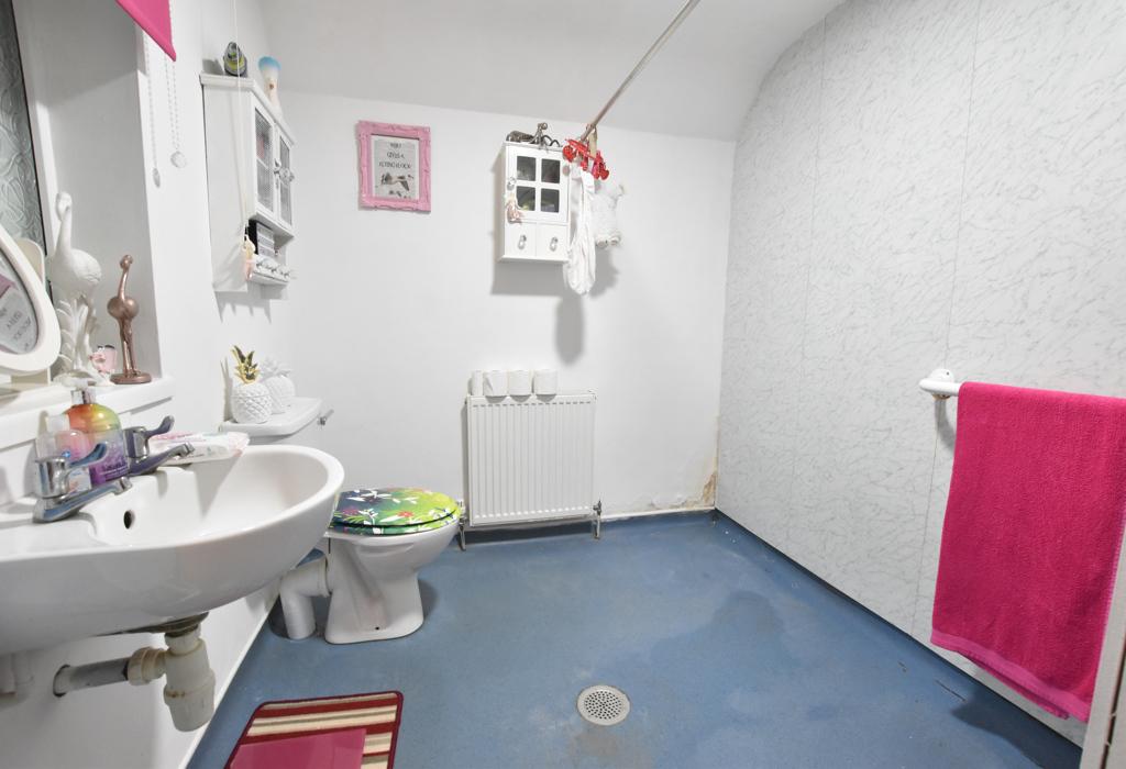 Dwon stairs wet room