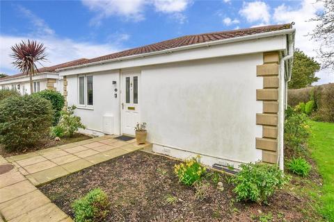 2 bedroom detached bungalow for sale - The Vineyard, Bouldnor, Yarmouth, Isle of Wight