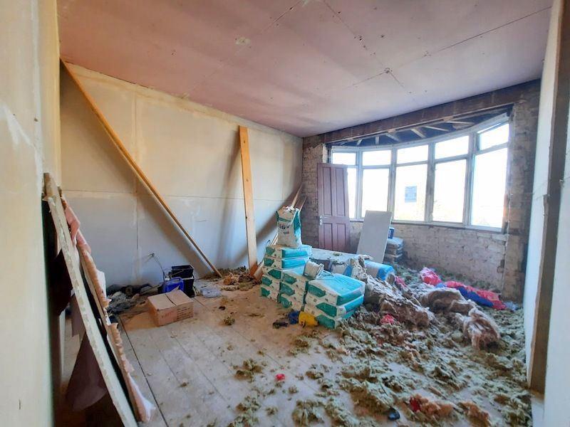 North Drive, Hounslow, Greater London, TW3 1PX 3 bed semidetached