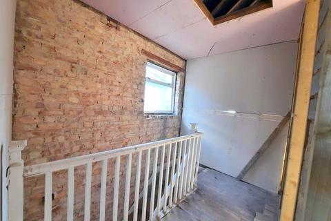 18 North Drive, Hounslow, TW3 1PX