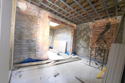 18 North Drive, Hounslow, TW3 1PX