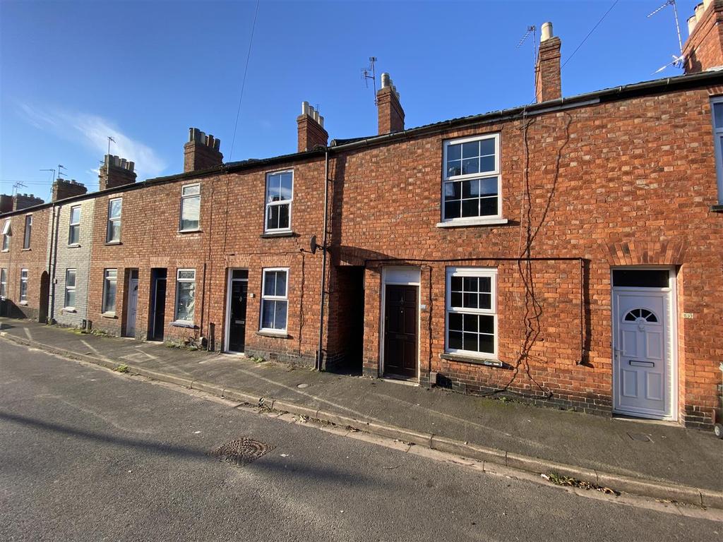 Alford Street, Grantham, NG31 3 bed terraced house £120,000